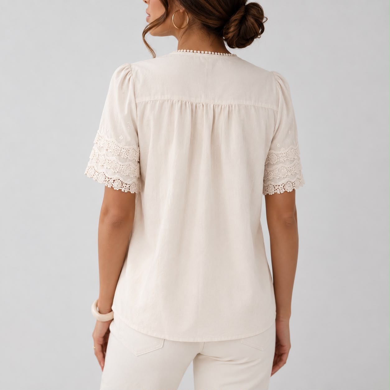 Blouse en Dentelle Brodée