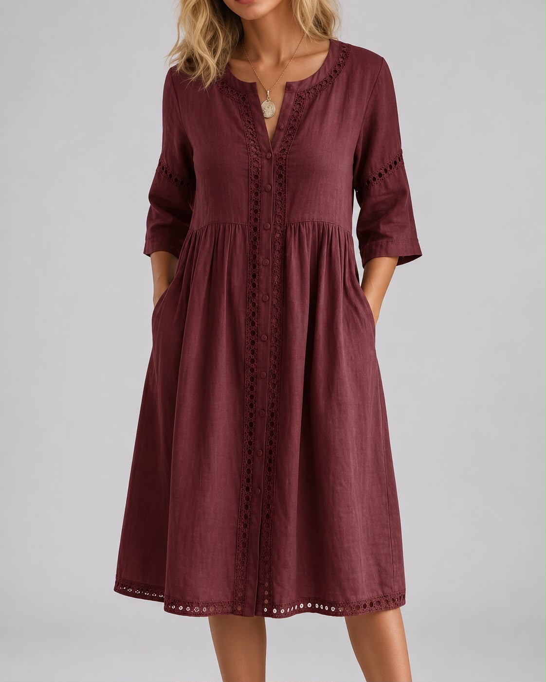 Robe Courte Fluide avec Détails Brodés