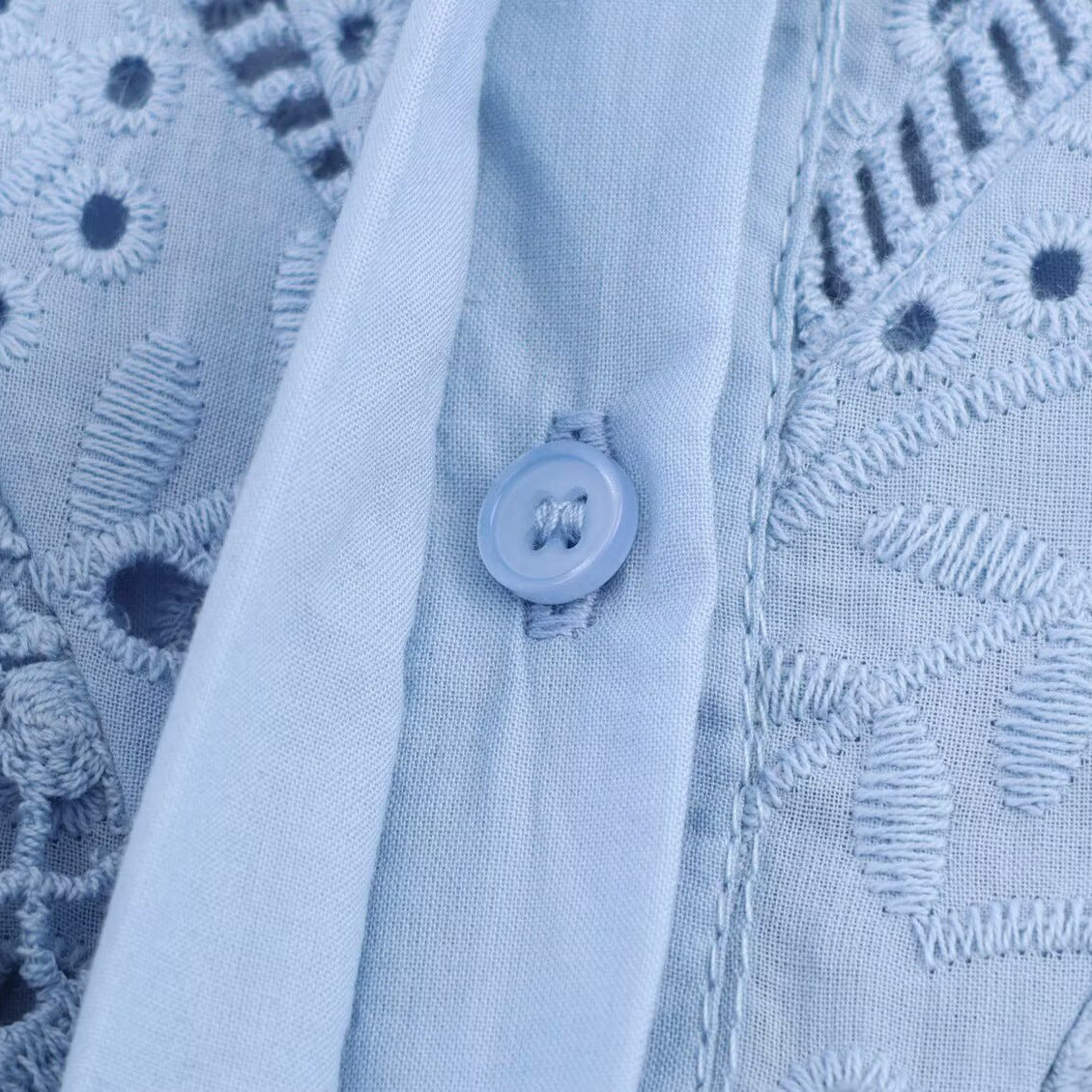 Blouse Brodée à Volants
