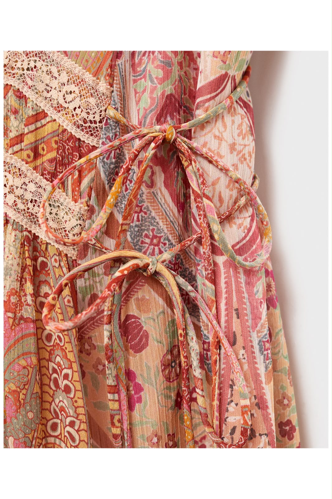 Robe Longue Bohème à Imprimé Cachemire et Décolleté Plongeant