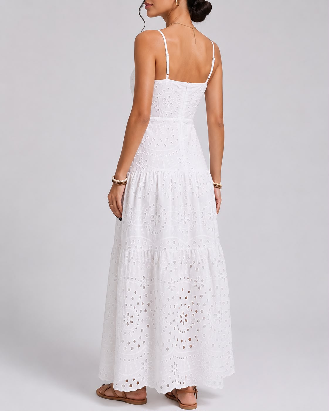 Robe Longue Brodée à Bretelles Fines
