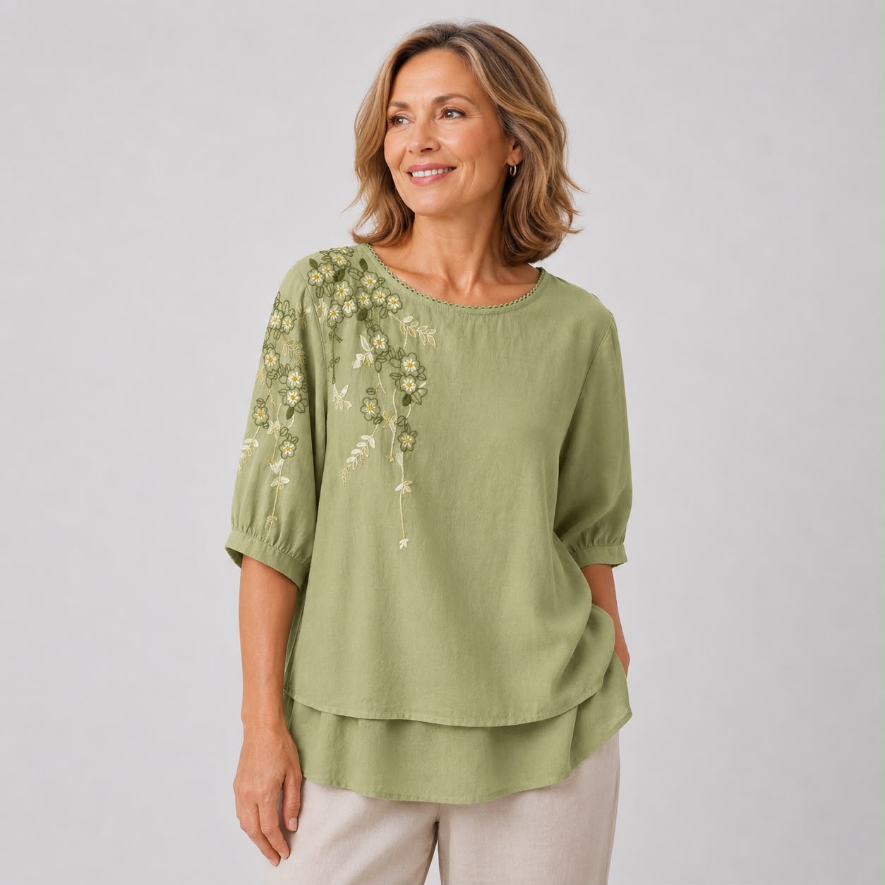 Blouse Brodée à Manches Courtes Col Rond