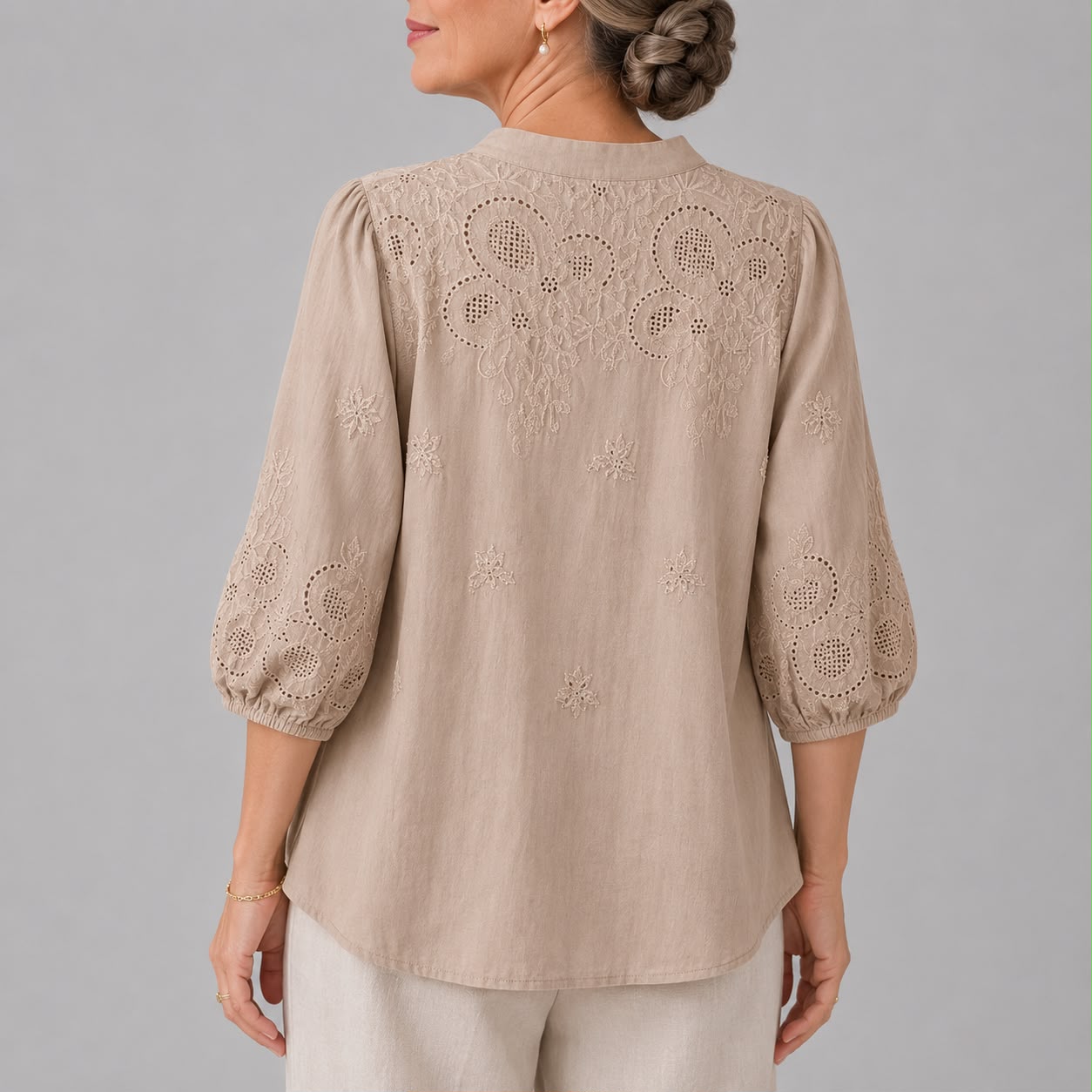 Blouse Brodée à Col Mao